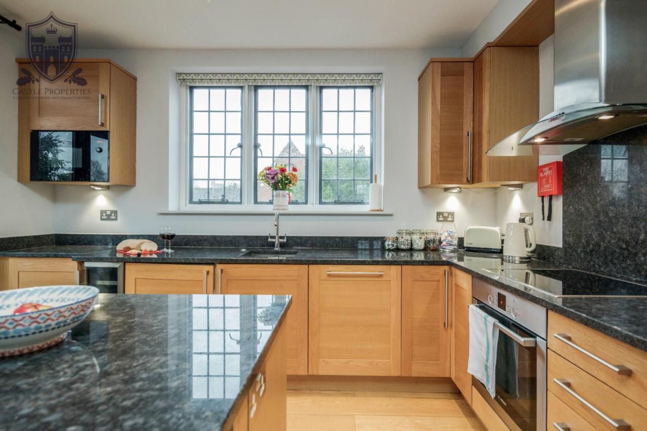 Castle Properties:Eton-The College Windsor Eksteriør bilde